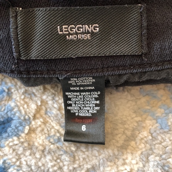 Express Distressed Skinny Black Jeans - Picture 10 of 11